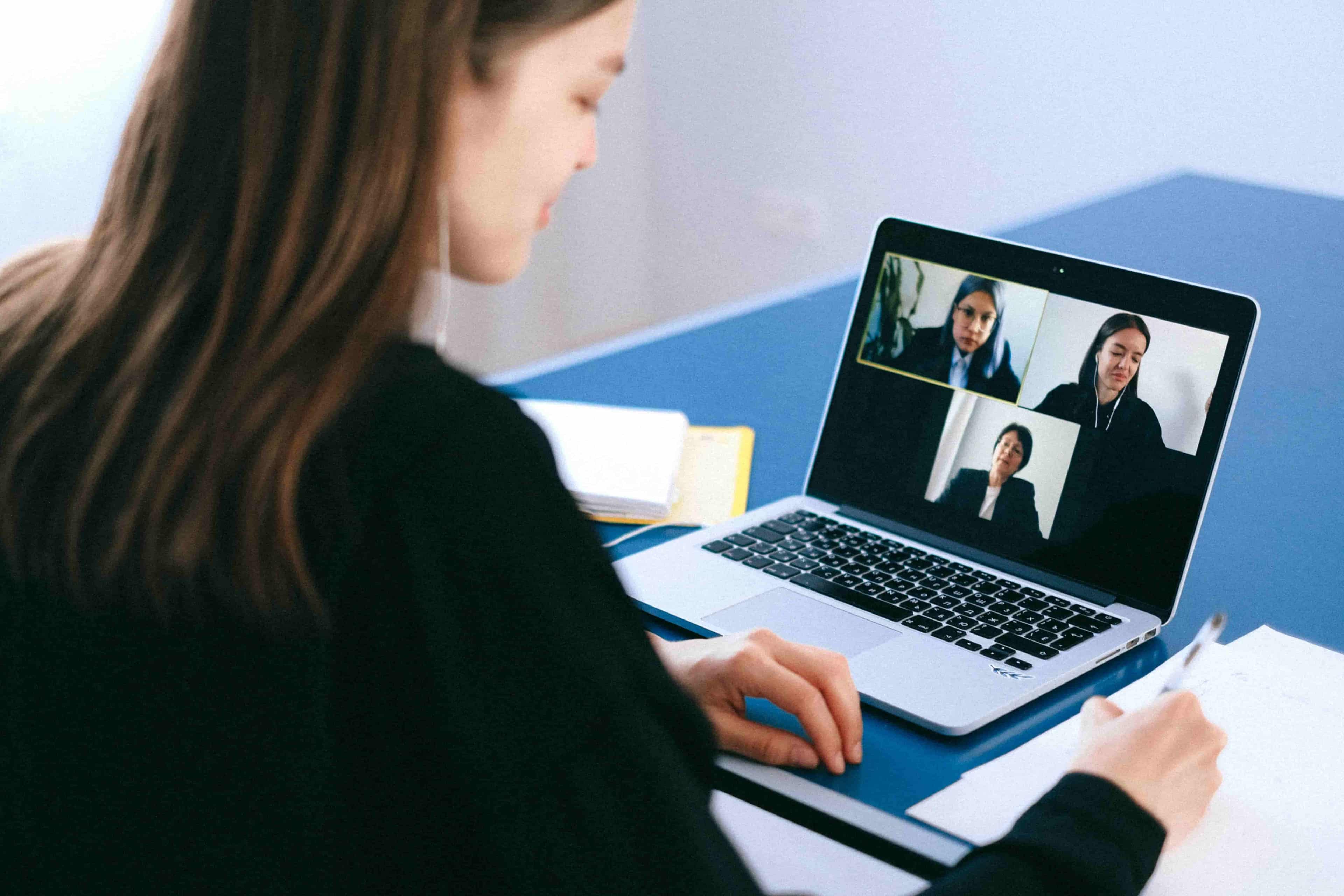 Top 20 Job Interview Questions (and Answers) for Remote Roles